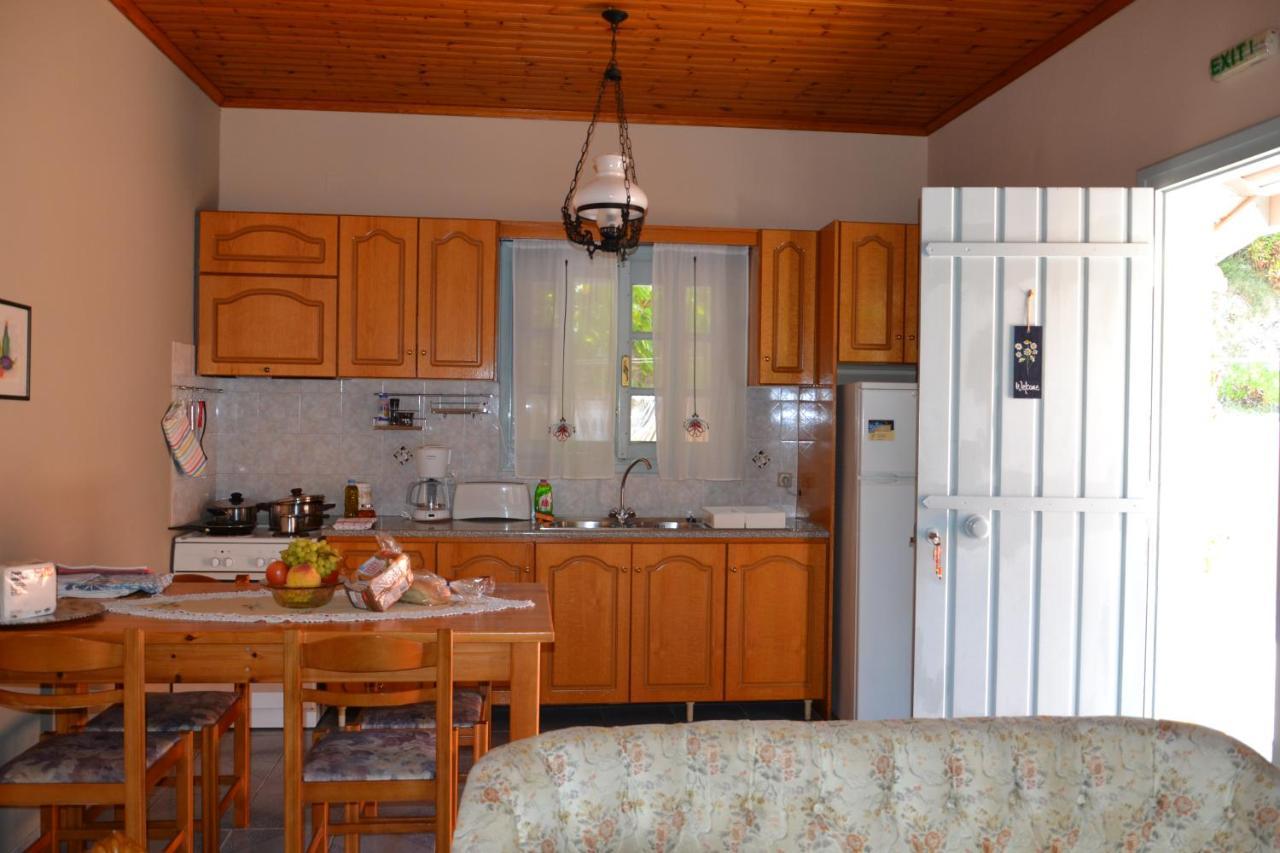 Mihaila Seaside: 2 Bedroom Bungalows Kefalonia Spartià Buitenkant foto